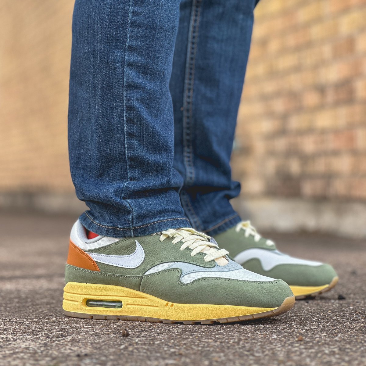 juan_ozuna's tweet image. These @Nike Air Max 1 “Design By Japan” really are special. #KOTD #WOFT #AM1
