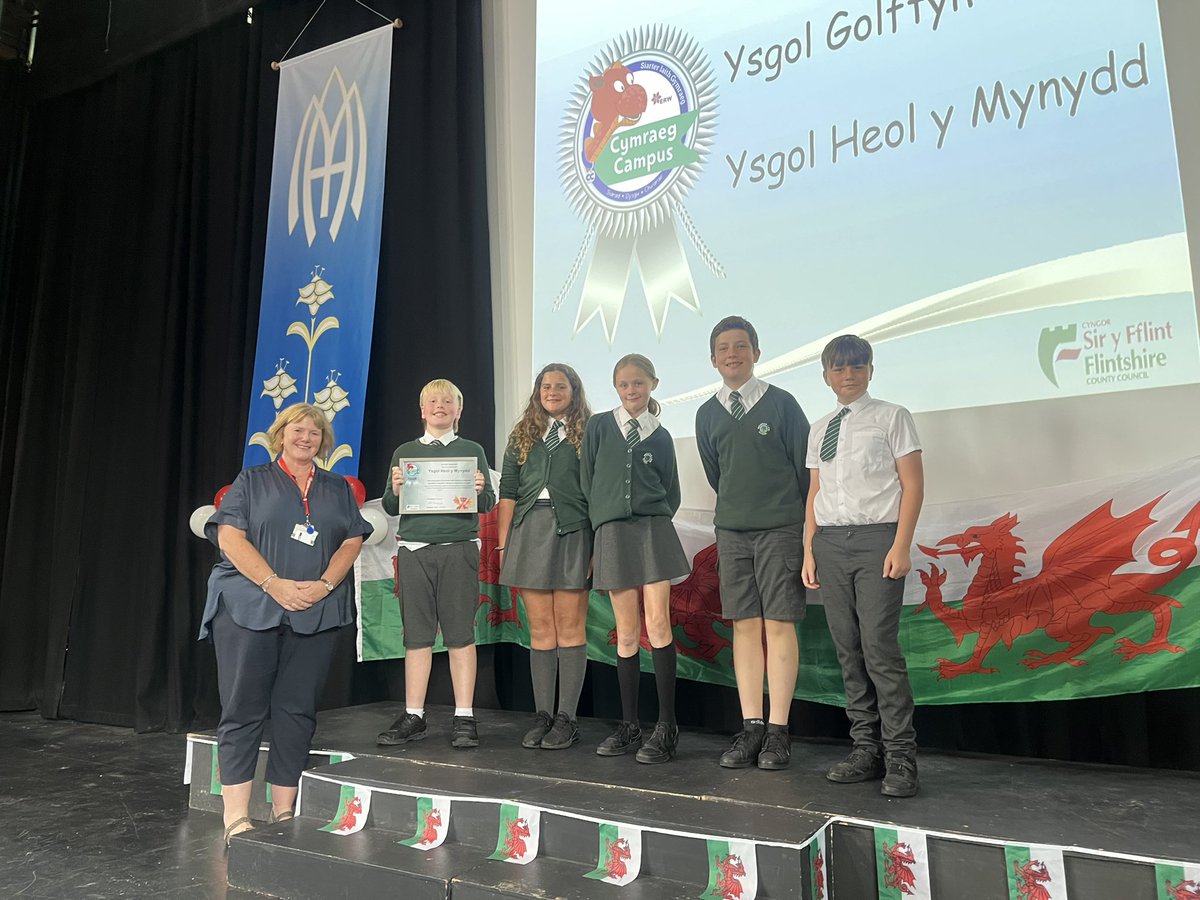 Tîm Cymraeg-Fflint tweet media