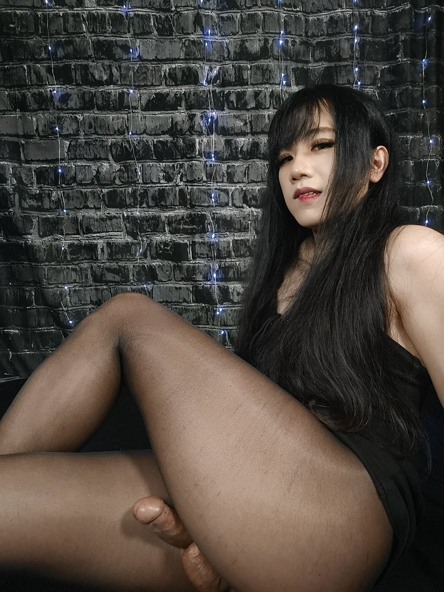 CharlotteNiya (@charlotteniya) on Twitter photo 