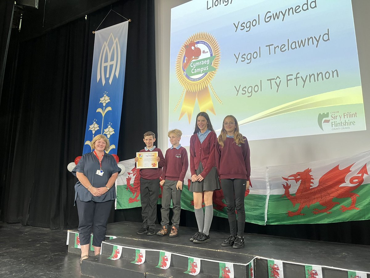 Tîm Cymraeg-Fflint tweet media