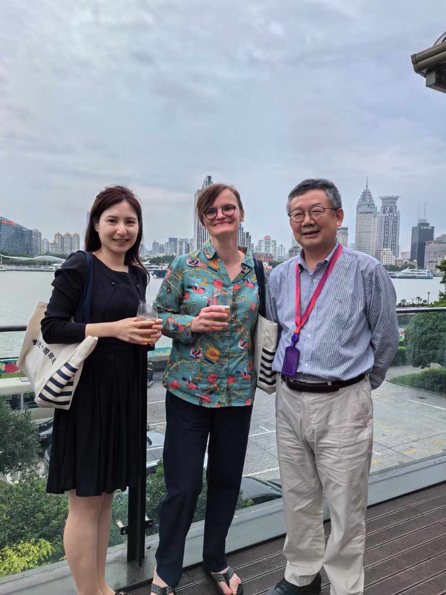 hild_de's tweet photo. This was not an average summer school but rather an intensive series of discussions about historical research among a community of historians &amp; social scientists. The students were impressive in all sorts of ways. Looking fwd to the next 10 years of this @QuantHistoryHKU program. https://t.co/kucuidDqEq