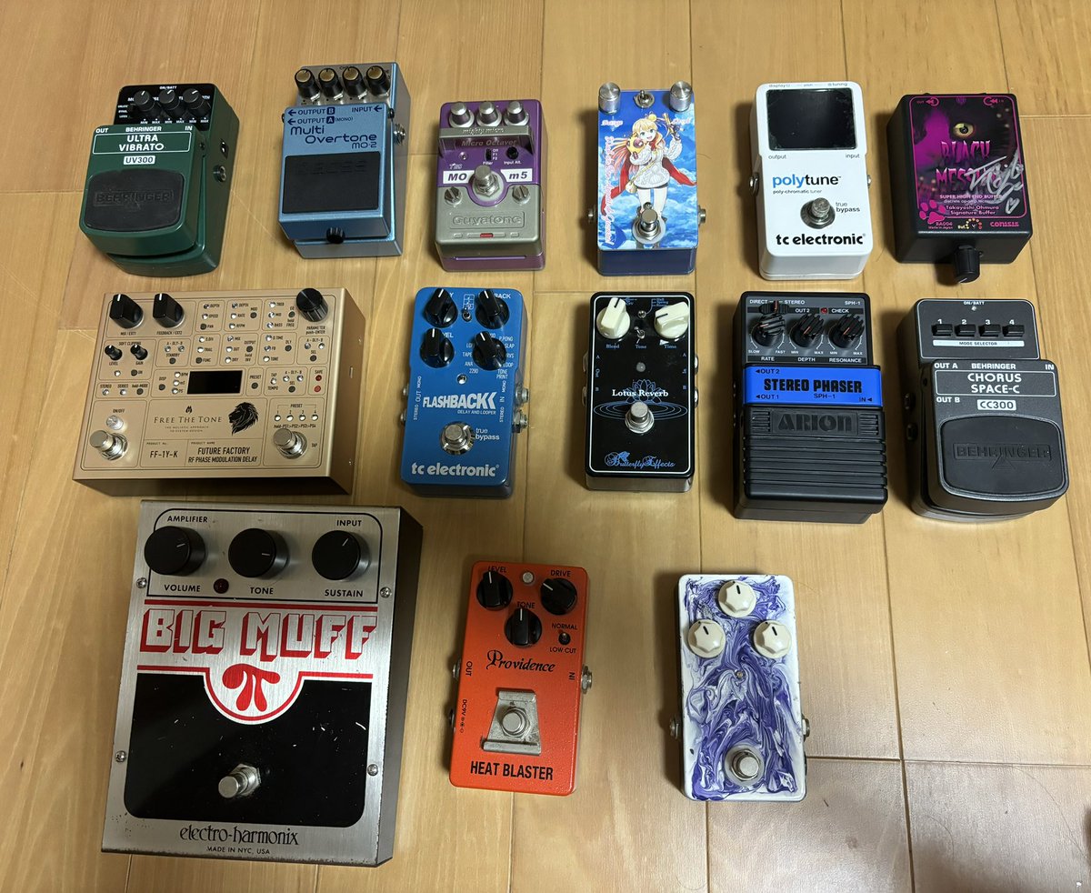 karaben0141's tweet photo. 久しぶりにギターを弾いたら1つエフェクター鳴らなくて泣いてる😵‍💫 https://t.co/w03liKezpL