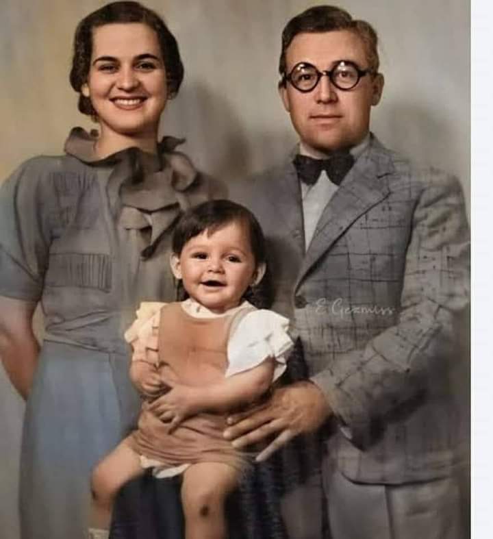 OKAN_AS_EFE's tweet photo. Evinde elektrik olmadığı için sokak lambasının altında kitap okuyan çocuk kimdir? derlerse
“O” deyin
Türkiye’de öğretmenlikten atılıp, dergisi kapatılıp, borç harç içinde yaşamış ve kamyonla nakliye işi yapmış biri
var mıdır? derlerse
O;  deyinnn
" Sabahattin Ali " https://t.co/fjIaaZDawB