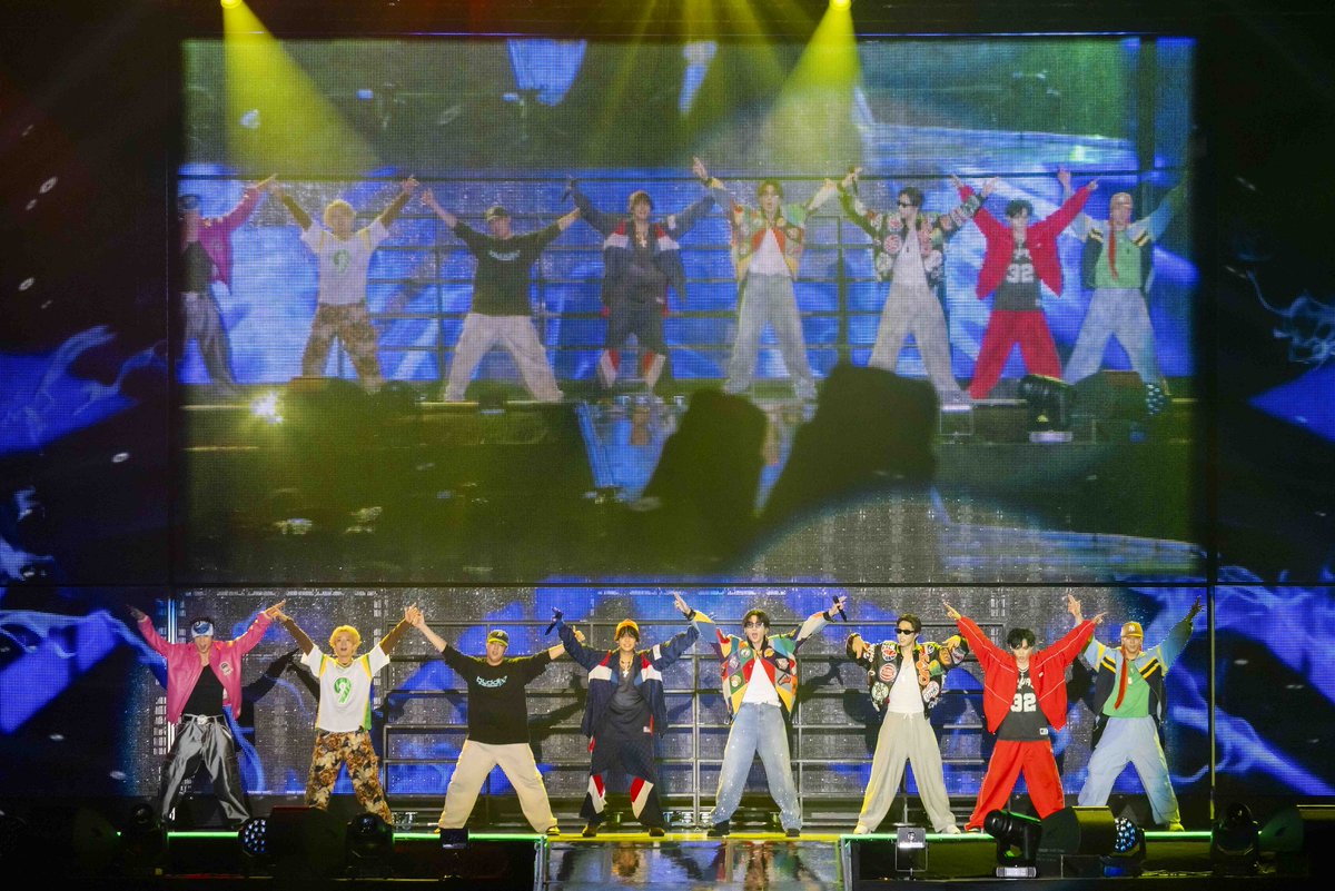oricon's tweet photo. FANATASTICS、初アリーナツアー完遂❗️
「次はもっと大きいステージに行きたい。
その時は一緒に来てください」

✍🏻ライブレポ
https://t.co/WHwokuAqLD

#FANTASTICS
#INTERSTELLATICFANTASTIC
#IF_FNT @fantastics_fext https://t.co/8hEslX52g9
