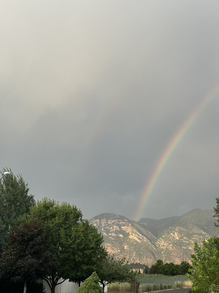 nsundblom's tweet photo. Oh no oh no a rainbow Y, doesn’t Mother Earth know protests are banned 😪 https://t.co/Oyvv6nRccG