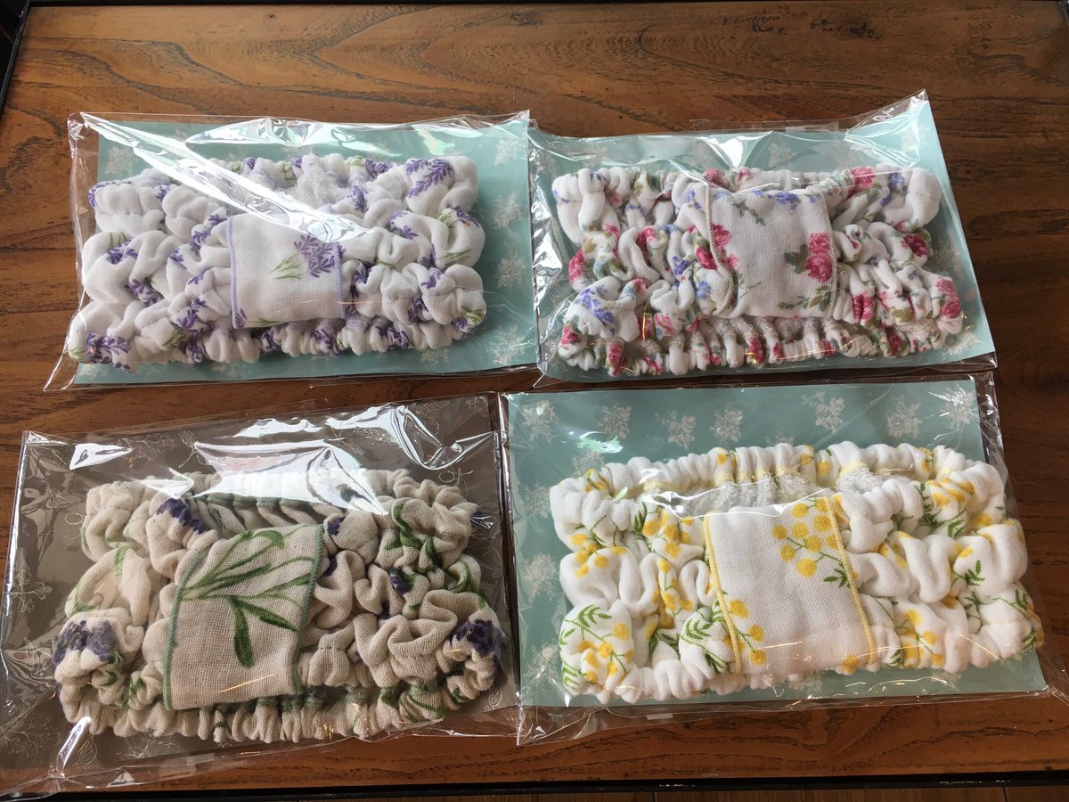 homeworks1st's tweet photo. みなさんこんにちは！
ホームワークス本店です☆
4重ガーゼのヘアバンド入荷しましたよー♡
サイズはフリーザイズとなっております

#弘前
#弘前土手町
#ヘアバンド
#ガーゼヘアバンド
#弘前のかわいい雑貨屋さん https://t.co/oLtirtEQZj
