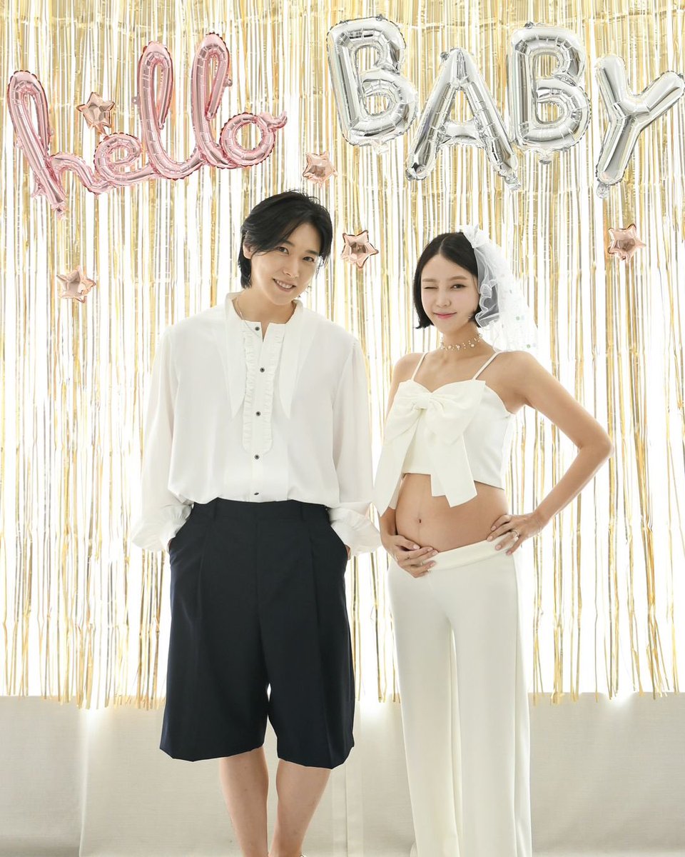 sunflow3rmin_'s tweet photo. saeun said she already 8 months pregnant 😭🥺💙😭🥺😍🥹☹️🩶💙🩷💛🤍 ahhhh so happy for both of them. 

congrats again to both you, you guys gonna be a good parents 💙🥺 @LIU_Sungmin https://t.co/4isVShXTGA