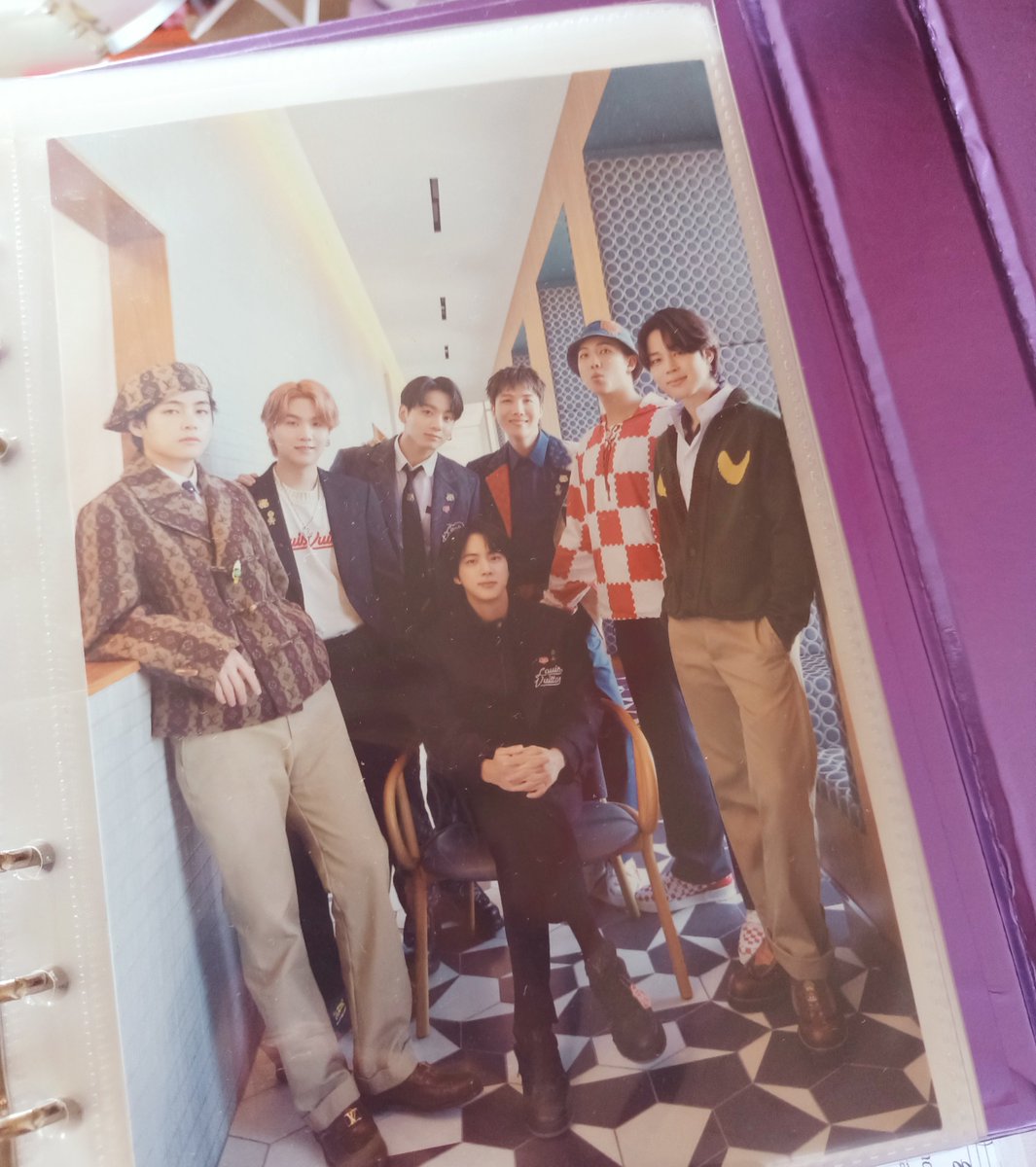 rr_carts's tweet photo. wts lfb ph | bts dicon 101 binder 

- 60php. only! | 50 PAYO ‼️
- condi : 7/10
- w/ sleeves included

dm or reply mine!

help rt pls 🥹🙏🏻 https://t.co/M0w15JIC3o