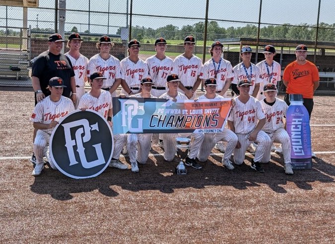 7AdamWright's tweet photo. Really fun weekend with the boys going 6-0 and winning the tournament. This tournament I went 5-9 with 1 1B, 3 2B, 1 3B, 7 walks, and 1 HBP.
@pwestbaseball @RevRon44 @Hoff13Z @RecruitTigers @JaworowskiAaron https://t.co/g7ZuYU0YfC
