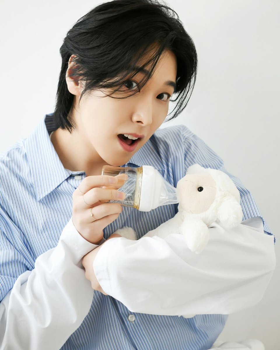 tomozuki1's tweet image. [แปล] 2024.07.16
#Sungmin #성민 IG:

สวัสดีครับ ซองมินครับ.

ผมเขียนข้อความอย่างระมัดระวังเพื่อแจ้งข่าวกับแฟนๆทุกคนก่อนครับ.

เด็กน้อยที่แสนล้ำค่ามาหาผมแล้วครับ. หลังจากแต่งงานได้10ปี ผมกลายเป็นพ่อคนแล้วนะครับ.

ผมจะรับผิดชอบ…