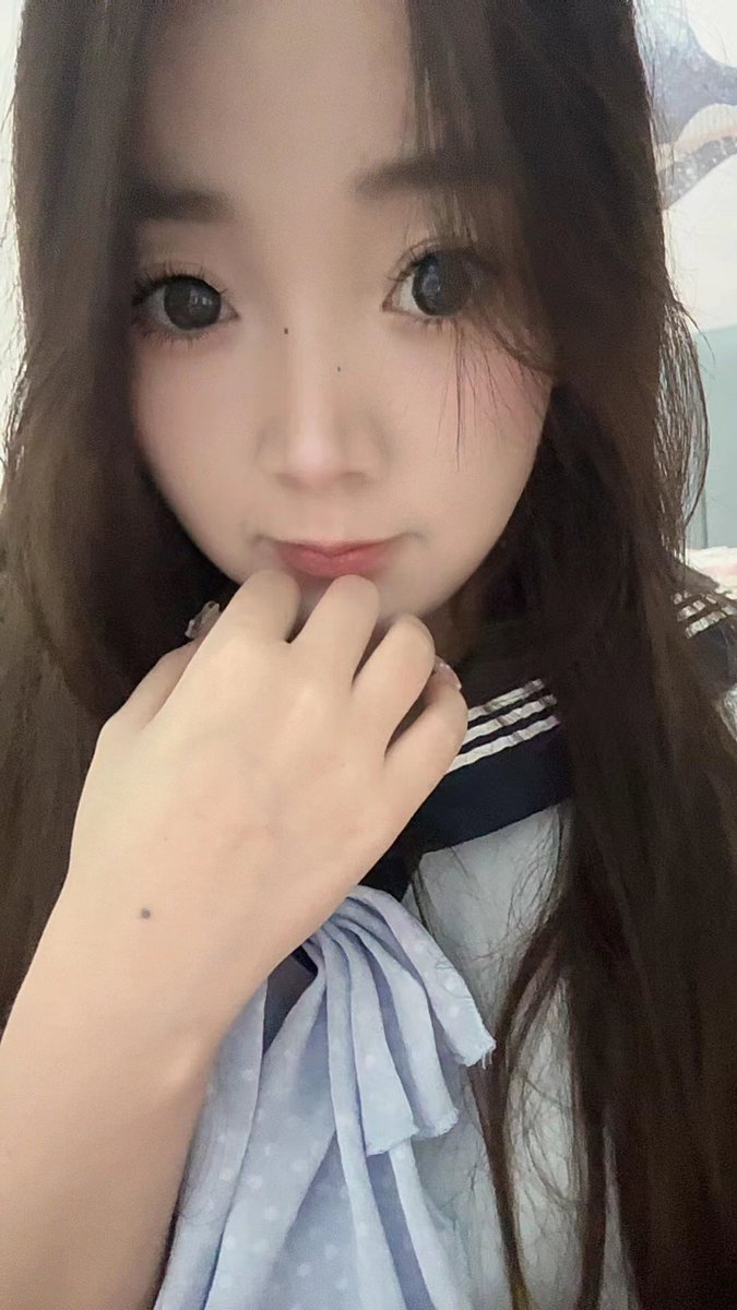minminhenqueai's tweet photo. 出门啦，有没有小哥哥偶遇 https://t.co/u5BLh0wmgx