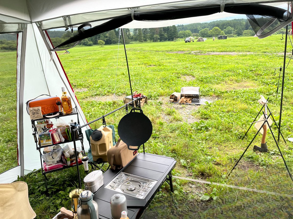 03ehRxxsuizX5pc's tweet photo. WAQのMULTI IRON TABLE最高に使いやすい👍✨️
付属で着いてくる拡張パーツも良き👍⭐️
下段の棚も収納力アップで良き👍⭐️
重さ・大きさはそこそこあるけど、車移動なら気にならないかな
#WAQ #MULTIIRONTABLE #IGTテーブル #キャンプ #IGT #フラットバーナー #スノーピーク https://t.co/4DHZeMEiKH
