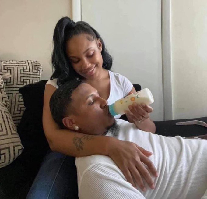 This&hellip;but instead of a bottle, it&rsquo;s my tiddy https://t.co/FcMgIvGhpC