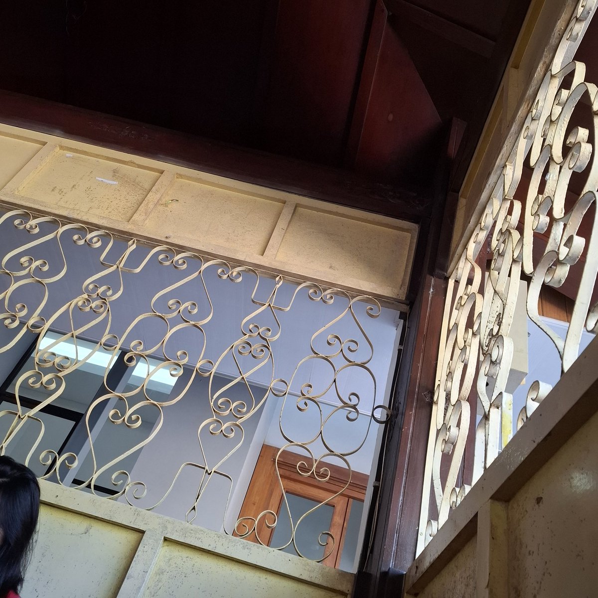 sebenernya ke kampus tuh aslinya cuma pindah tempat tidur doang