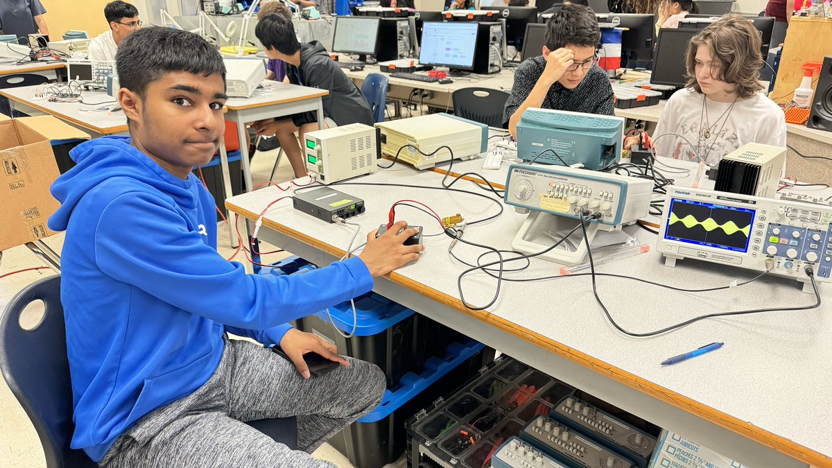 John VE7TI is giving up his July to teach a 25-day high school class of 24 teens all about RF.  Hopefully some younger hams.  Half way through the course and today 4 achieved their radio certificate because they are working ahead. <a href="/RACTWEETS/">RAC HQ</a>  <a href="/SurreyBCNews/">Surrey News</a>  <a href="/surreyBC/">surreyBC</a>