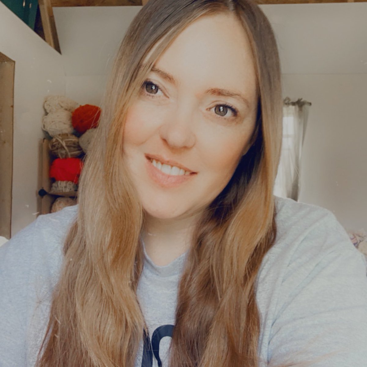 SkarletPixels's tweet photo. It’s been a while since I’ve shown my smirky face. 🤪 Hello. https://t.co/UNlfIfVwyC