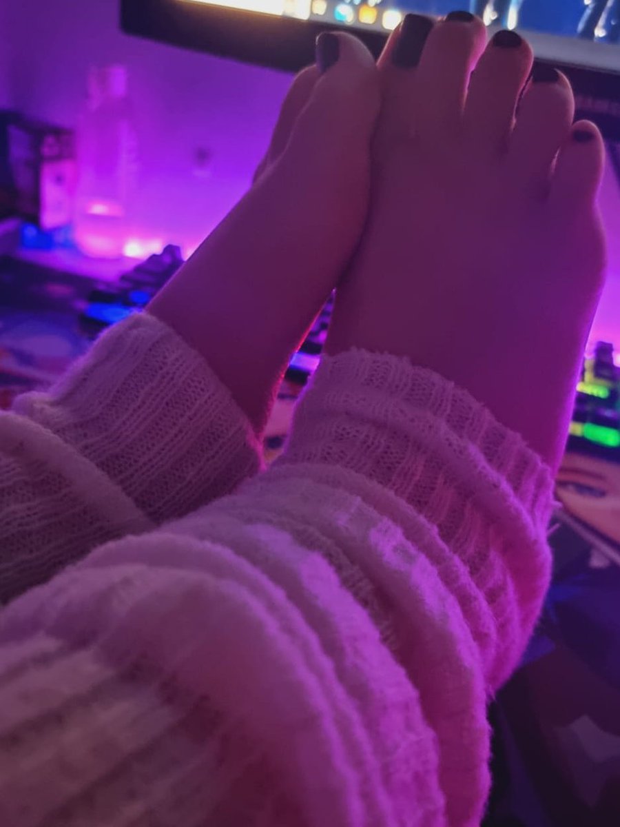 Amends_Pack's tweet photo. Friozinhoo🧊🦶
Gostou? Chama na dm😉 vendo pack do pé
#packdope #pe #pes #fotodope #sugardad #SugarDaddys #Feet #feetpack #pezinho #vendo #pacotes https://t.co/cjKsHLmxXq