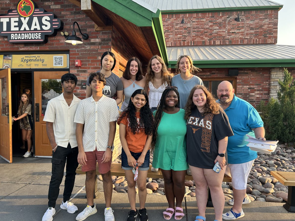 CraftyEcon's tweet photo. Every year for the last 7 years, the successful Prosper High School students who bested the AP Macroecon exam celebrated with steaks at Texas Roadhouse.  This is our last year celebrating such fantastic kids.  So proud of you!@ProsperISD @ProsperHS https://t.co/Fuxie1aDrQ