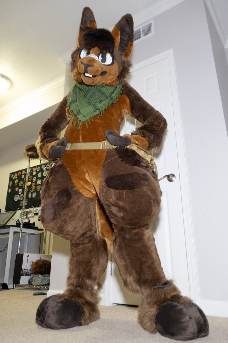 Zuruzukiin's tweet photo. Fullsuit alert!

Body by @PurpleBappsky 
Everything else @SleepiStudios 
📸 @ThatOneTuxmew https://t.co/LWfvMZPH1w