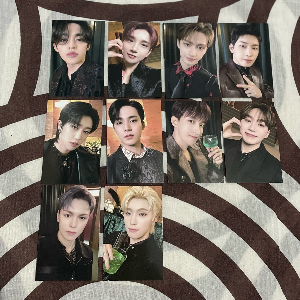 To17Carat's tweet photo. #217notice💎

Shopee listings are at 10-20% discount! Ends today at 5PM.

Posting soon~
Going Vol. 2 photocards
SVT Hotel Carat Kit
- photo book
- sticker + postcard
- photo cards
- ID cards

#Seventeen #세븐틴 #Carat #캐럿 https://t.co/o7rXJ6J9TQ