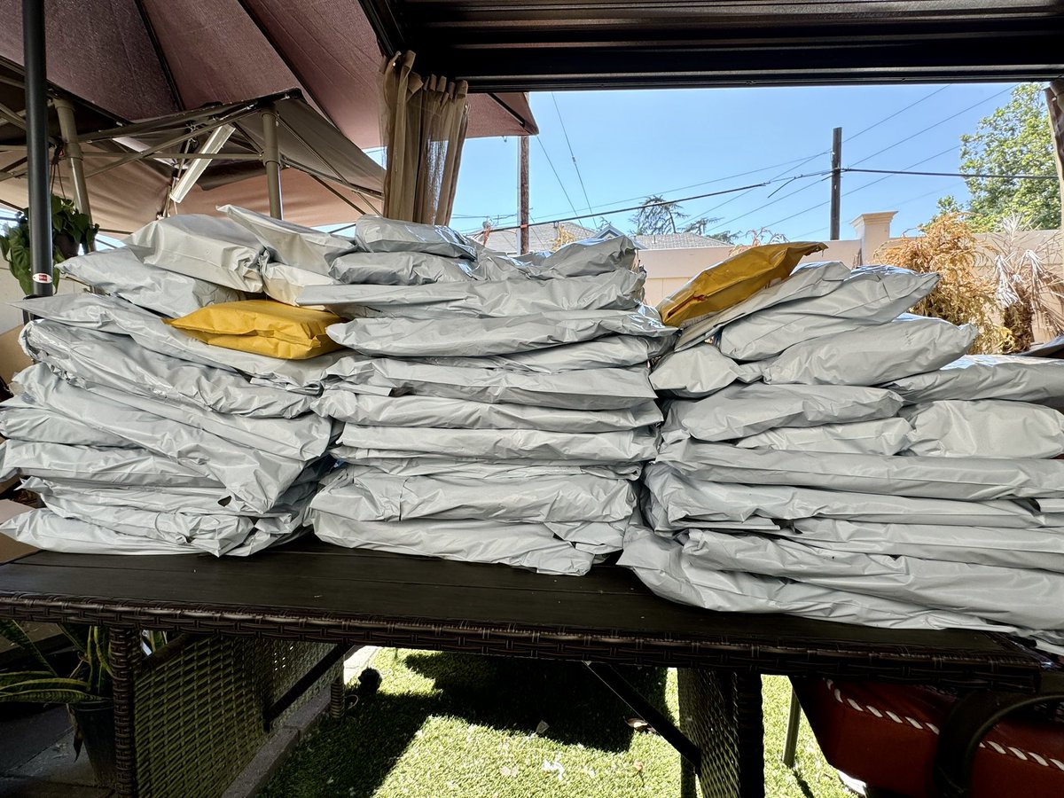 ☀️Fbming!!😅 BTS szn is here‼️🔥<a href="/flips4miles/">Miles</a> <a href="/Sam_FBA/">Sam</a>  <a href="/JuliewFba/">HersidehustleFBA</a> <a href="/ChristinaClimbs/">Christina</a> <a href="/Steph_FBA/">Stephany Torres</a> <a href="/zoarshops/">zoarshops</a> <a href="/AdrianaFundora2/">Adriana Fundora</a> @g_fba85279 @hundredazins <a href="/ah_bizzz/">Alex Huynh</a> <a href="/StartUpFBA/">StartUpFBA</a> <a href="/DavidJacobsLive/">David Jacobs</a>  <a href="/mj_weflip/">Marione and Joyce L.</a> @debs_dolcevita @CC_FBA