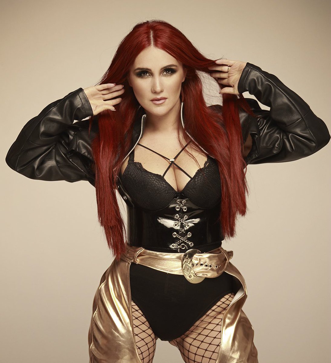 tracklist's tweet photo. Dulce María deixou de faturar um valor estimado em R$ 1 milhão em 10 dias em ações publicitárias no Brasil devido à agenda com o RBD. 

Ela foi procurada por cinco marcas nacionais, mas só realizou uma campanha. https://t.co/3loMrTNgM0