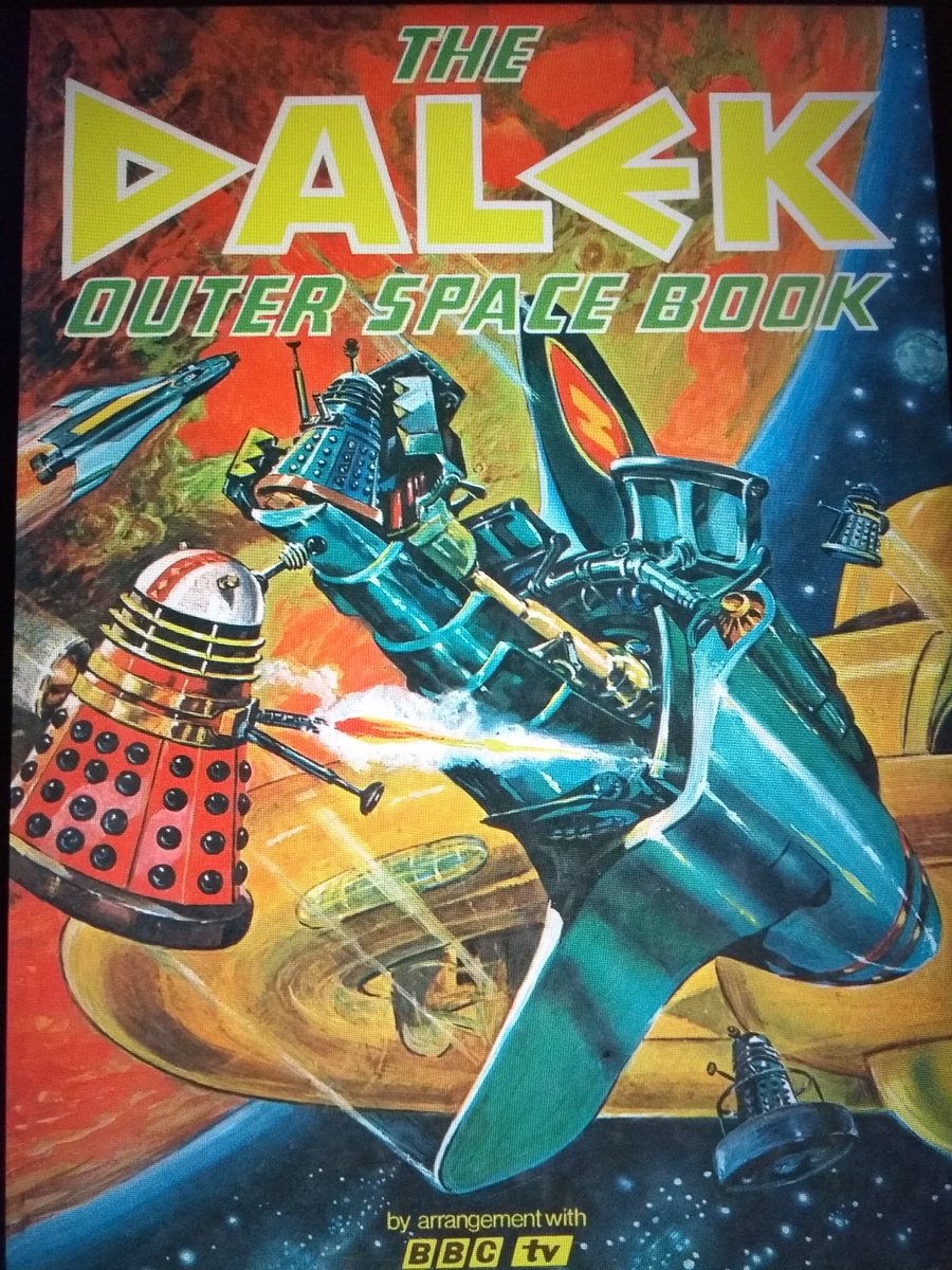 CommanderHales1's tweet photo. The covers of the Classic-era Dalek annuals are just the coolest things https://t.co/MR0oWhcJCD