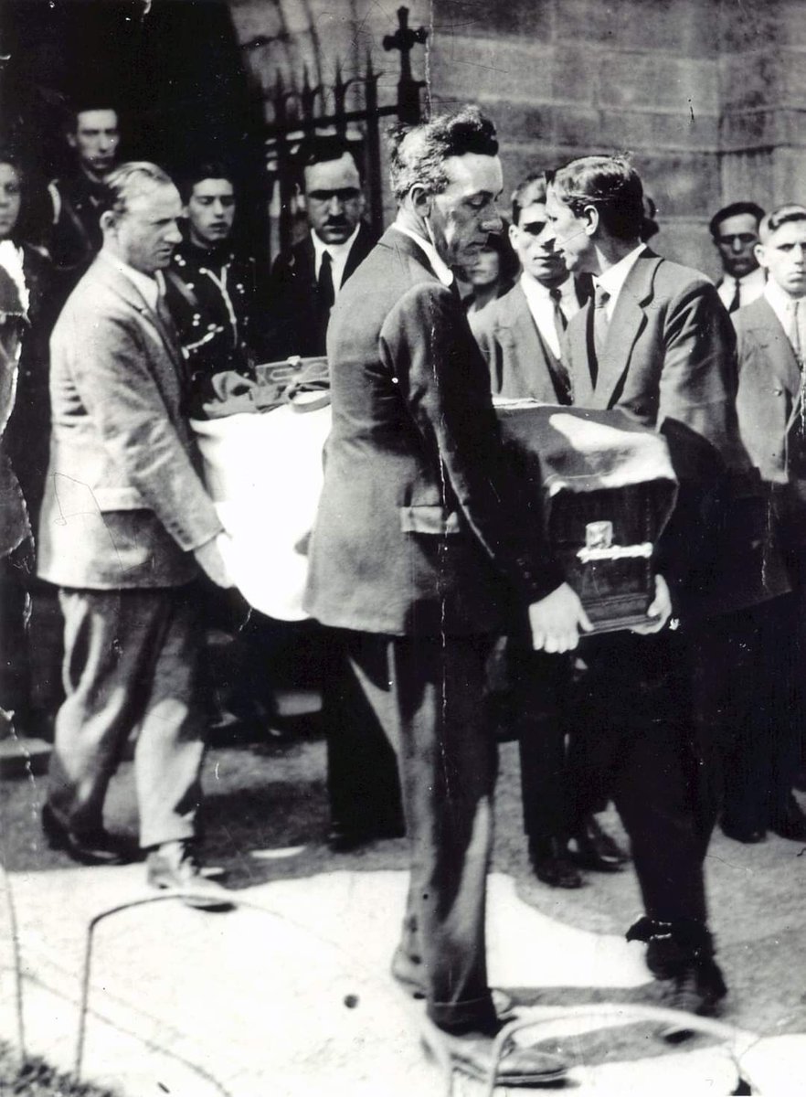 Lissadell House tweet media