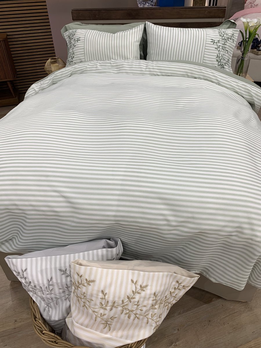 jillyQVC tweet picture
