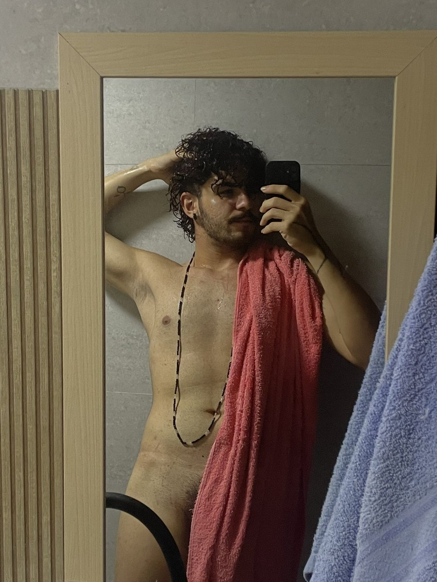 JampaNovim's tweet photo. Vem para o banho cmg ?? https://t.co/xDwt2KxsjF