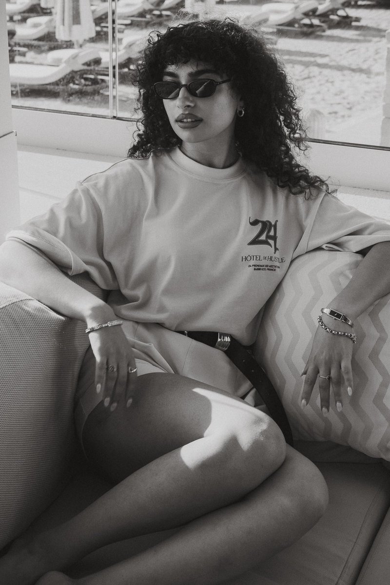 andreaschirass's tweet photo. Latest fashion photography session w/ @hustle24clo1 https://t.co/prebGvoIUC