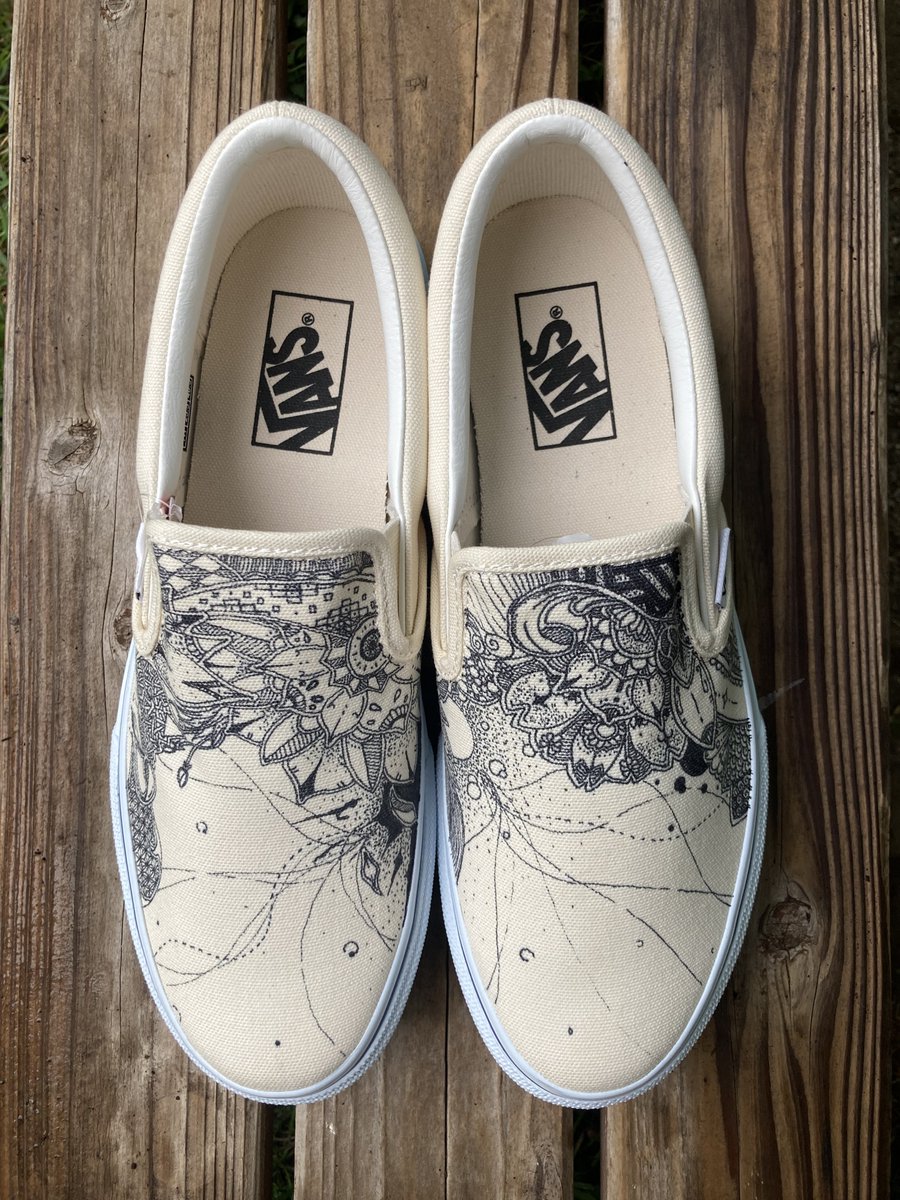 MLMSWDRAW's tweet image. 新作です
#vans #customvans #handpaint