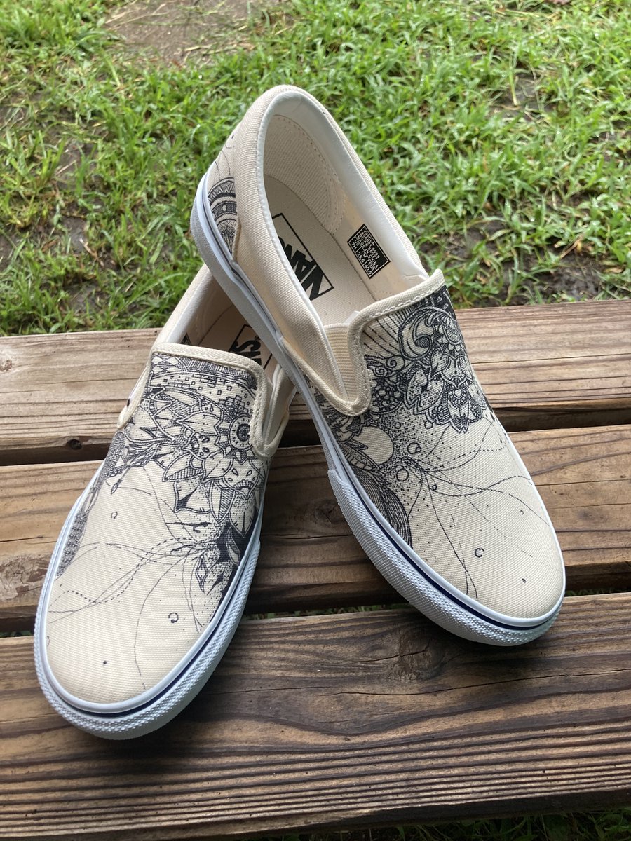 MLMSWDRAW's tweet image. 新作です
#vans #customvans #handpaint