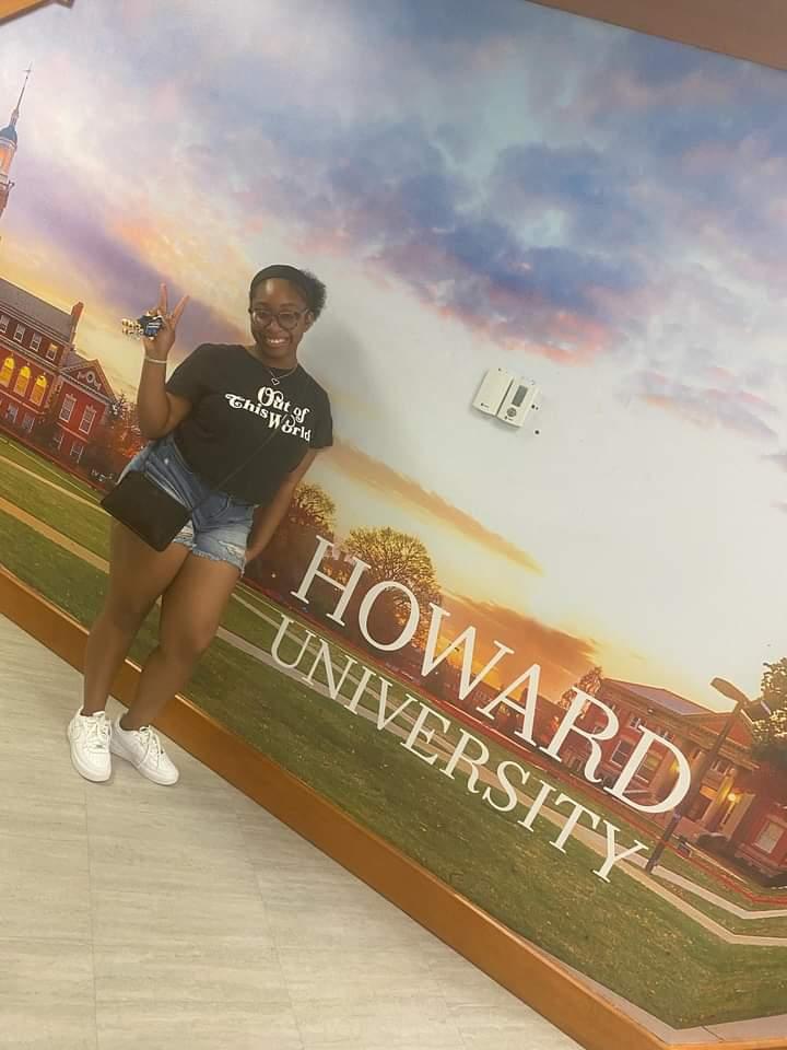 MsCheryl74's tweet photo. 2 weeks ago ... A great visit @HowardU !! College touring with my rising senior @teriseashleyy_ https://t.co/oUNea1sp4P