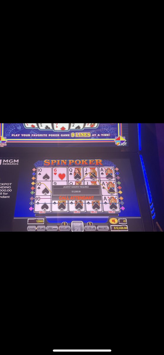 VinnyChenz7out's tweet photo. Forgot to post this beautiful gem from this last trip to vegas.
Not often I get blessed with a Royal... it was much appreciated.
#vegas #spinpoker #doubledoublebonus #videopoker https://t.co/x9biq6sWwo
