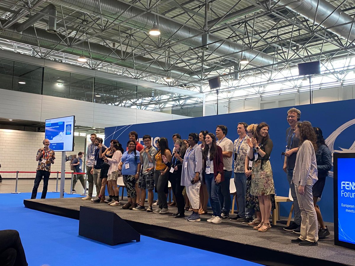 neurodaniela's tweet photo. About planning conferences in advance 😊
Throwback #FENS2024
The events I loved the most this year needed pre-registration
- NeuroHackaton @dana_fdn IONx
- Meet the expert @rolls_asya
- Funny Brains @jslbutler Becky and Michele
- Buddy system #SHSC
Plan your @escbconference😎 https://t.co/ZkxVDdfQDH