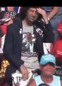 JoseGar48649388's tweet photo. @DanannOficial @karmon76 A alguien más le llamo la actitud de este señor entre el público?? O no se entera de nada o de todo, pero ni se inmutó https://t.co/ANz4rvV1Jt
