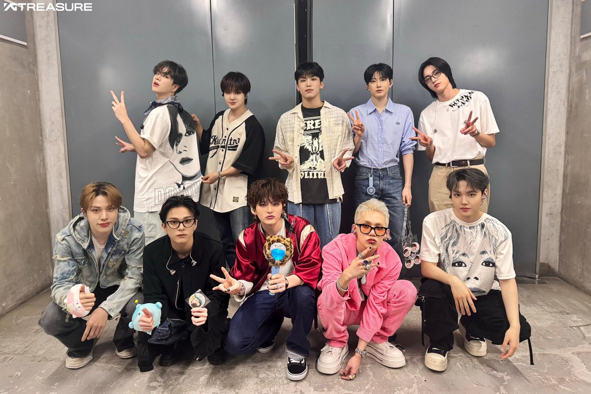𝙏𝙍𝙀𝘼𝙎𝙐𝙍𝙀 𝙁𝘼𝙉 𝙈𝙀𝙀𝙏𝙄𝙉𝙂 𝙒𝙊𝙉𝘿𝙀𝙍𝙇𝘼𝙉𝘿. 

The two days Hiroshima performance was feel so energetic and fresh! Thanks for the gift we received, we genuinely spent the precious time together! Are you ready for the next? 次は神戸で会いましょう💗!