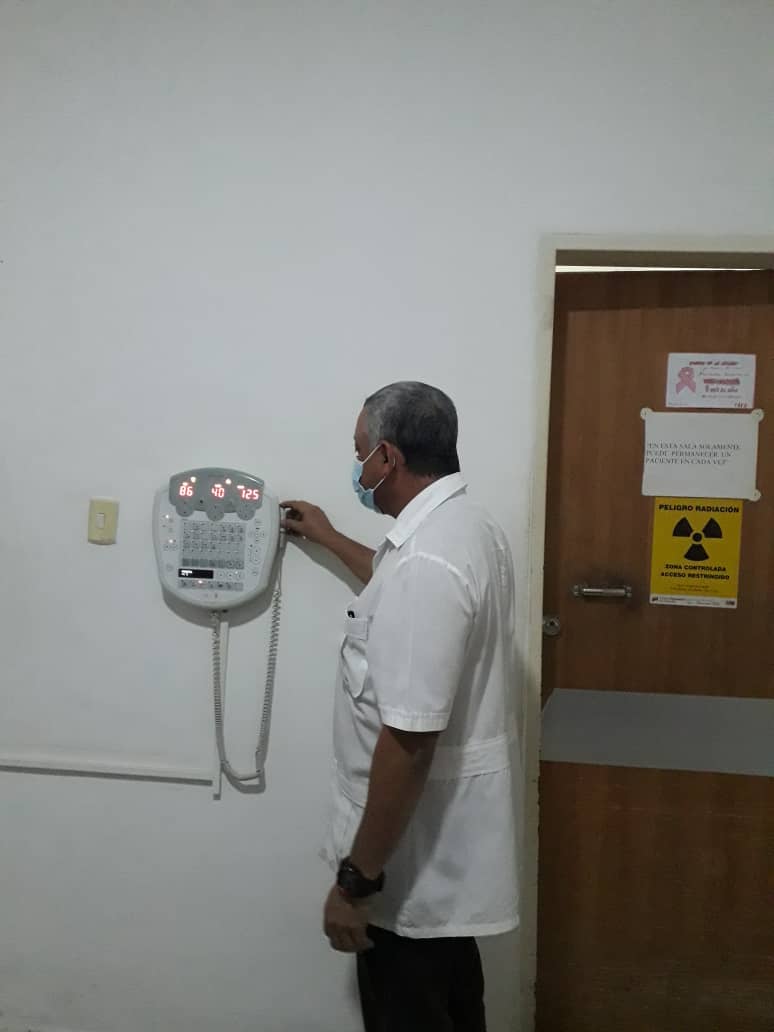 cubacooperaven's tweet photo. "Nos sentimos orgullosos de nuestra medicina. Seguiremos confiando siempre en la honradez de nuestros médicos…”. CAT: Dr. José Gregorio Hernández. Estado Barinas #CubaPorLavida https://t.co/6u2VHIhmAW