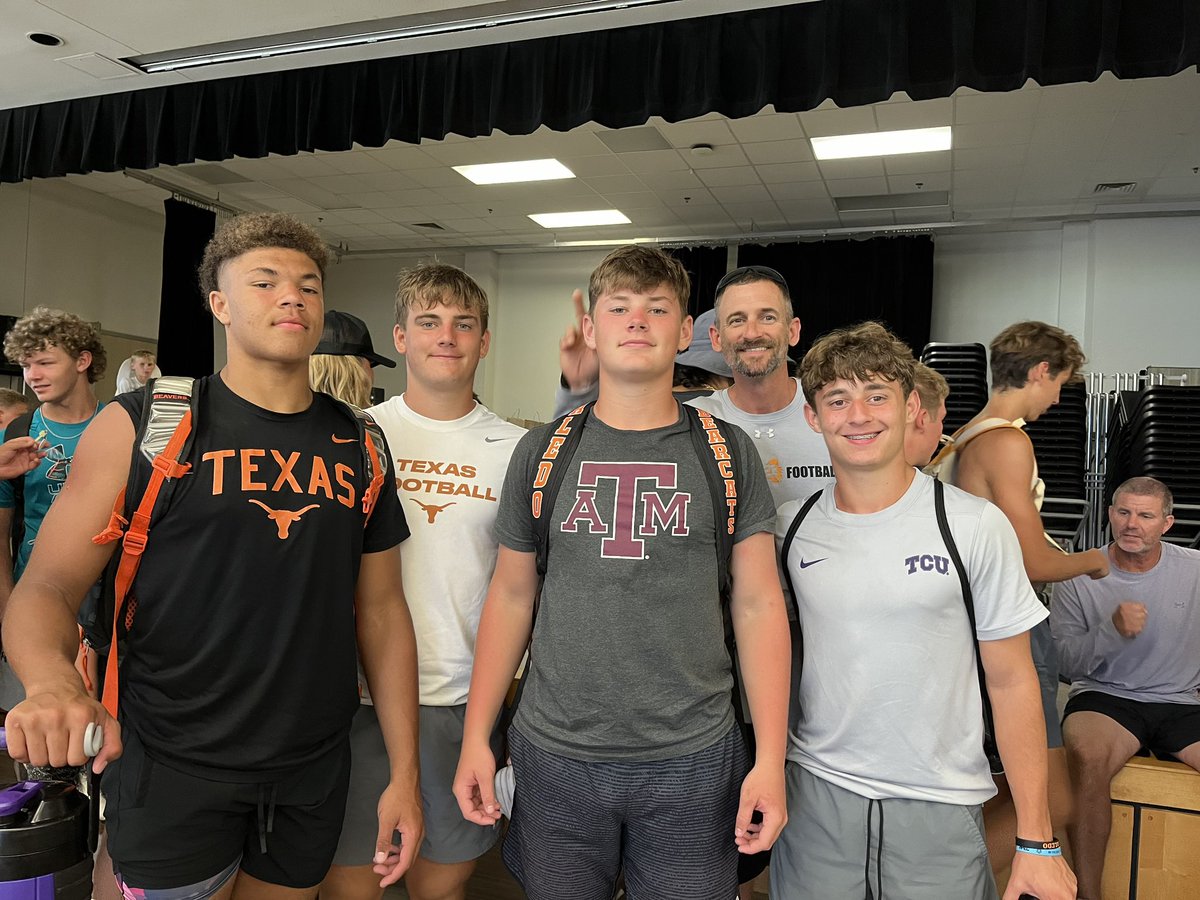 NashMcelree's tweet photo. Best friends. Best coaches. Best athletes. Watching my brother his senior
Year is cream on the top. BEARCATS
#MAttyB
@J_ChristensenQB @ocrobbyjones @RecruitAledo @jordancooper @maxforman20 @KaneLanier @JamalHollister @KaydonFinley @LamelSwanson @kaden_winkfield @BenMcelree https://t.co/DTPAwqHRCq
