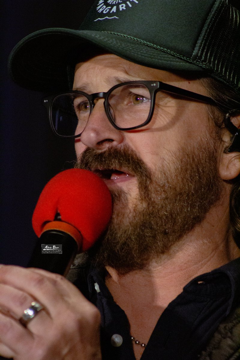 I just don't feel like enough people talk about how pretty Rich's eyes are. That's all I'm saying

#SPNSF