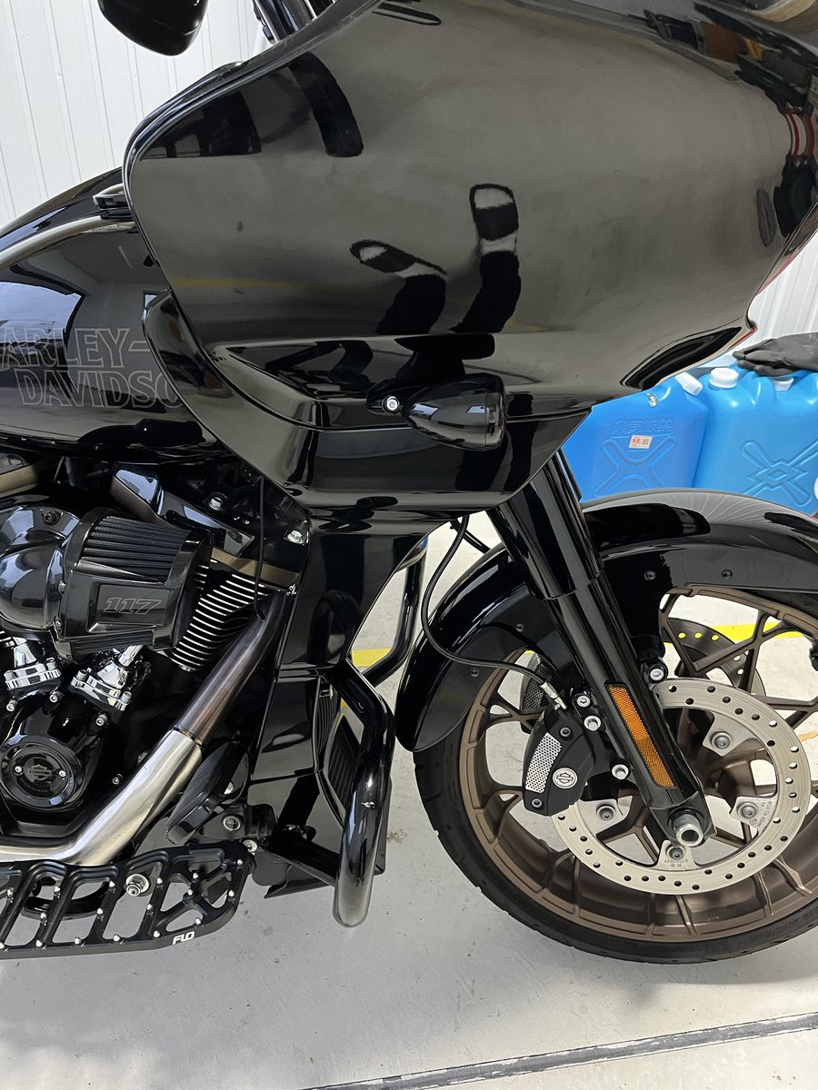 cstm5942's tweet photo. フェアリングスポイラー付けたらバイク熱が加熱した🤒
次はハンドルだ。 https://t.co/9HZBY8OtYJ
