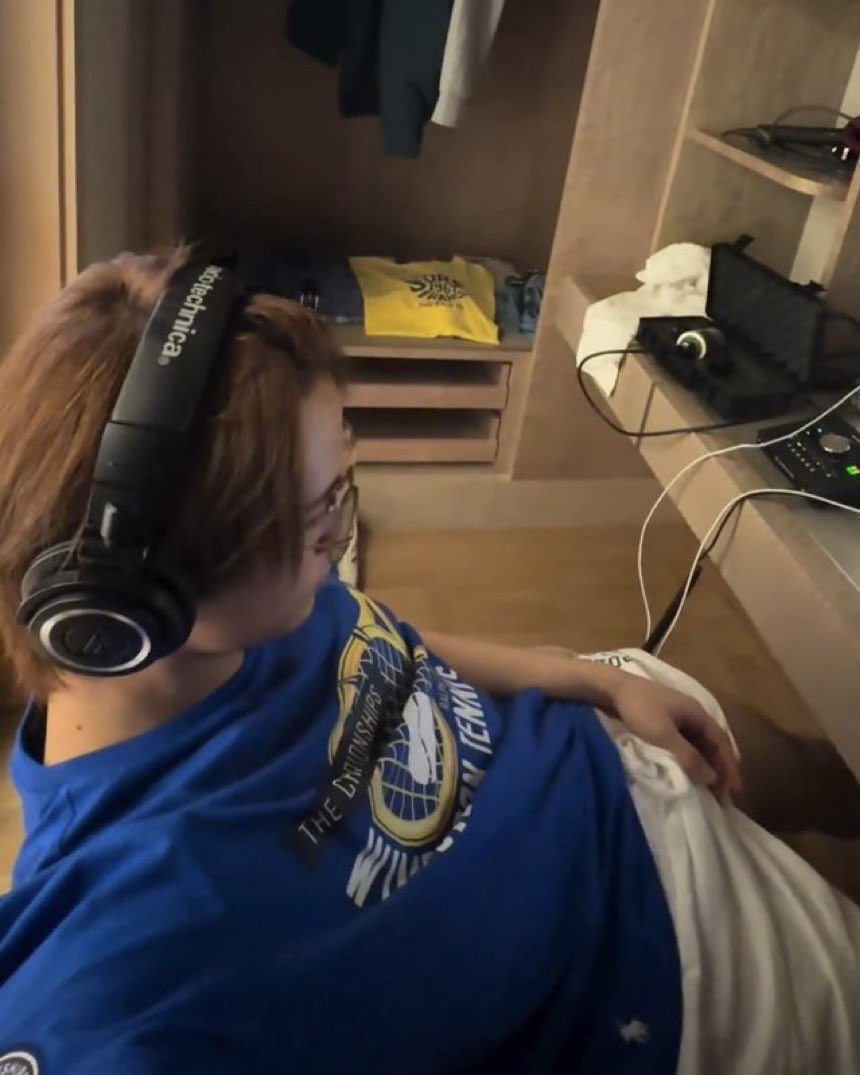 fentyyangx2's tweet image. gandang gaming chair nito ah