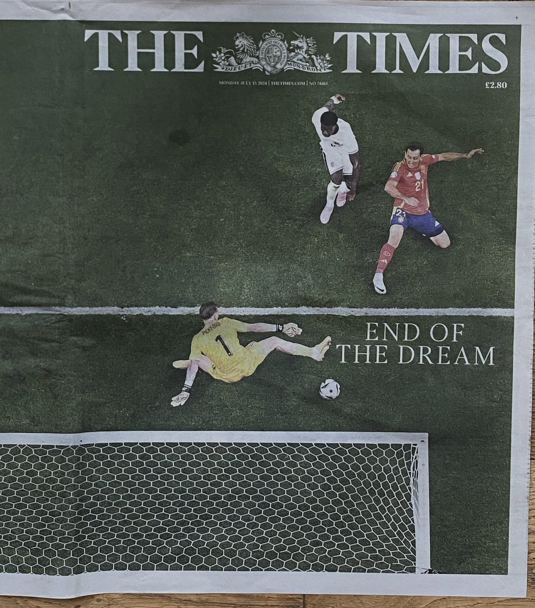 Euro 2024 and one of the very best images that I’ve seen from a sporting event in many years.
11/10 for creative capture to the photographer and the TIMES picture editor who selected and published this truly stunning news picture!