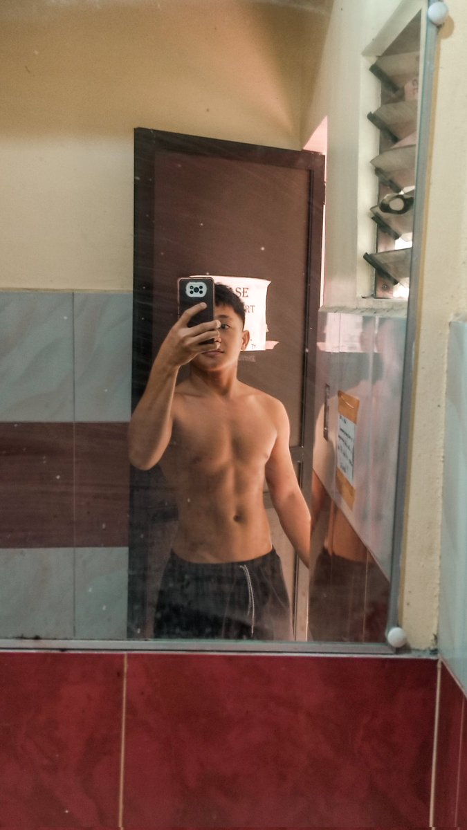 Keithleymee's tweet photo. crybaby yan kagabi. https://t.co/8aCC5GdLRe