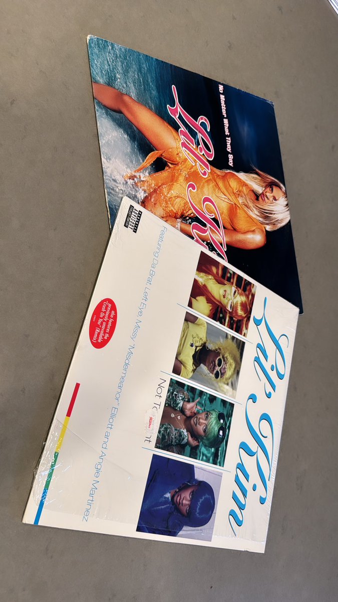 bb_breezy702x's tweet photo. Todays Find 🔥🐝 @LilKim #Nottonight #Nomatterwhattheysay #Lilkim #Queenbee #hardcore #Notoriouskim #vinylrecords https://t.co/yvMUITfZOA