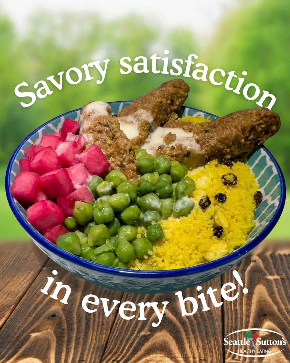 SeattleSutton's tweet image. Savor every bite of this yogurt-marinated veggie kofta, currant and pistachio couscous, green garbanzos, pickled turnips, and creamy garlic sauce.

#MoroccanKoftaBowl #meatlessmonday #whatieat #vegetarianmealplan #seattlesuttons