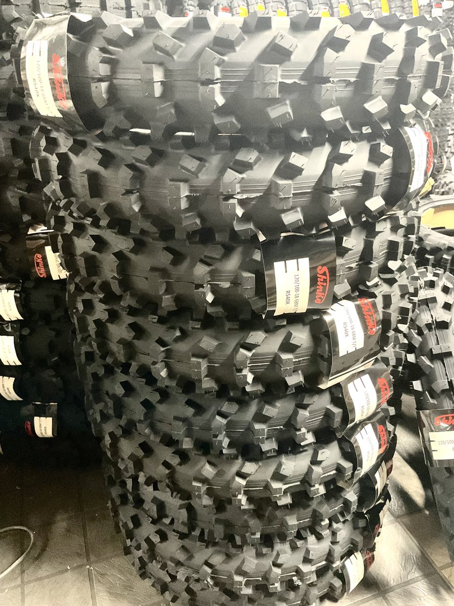 SHINKO R525X 120/100-18 TT 一般公道走行不可 SHINKO R525X 120/100-18 TT
