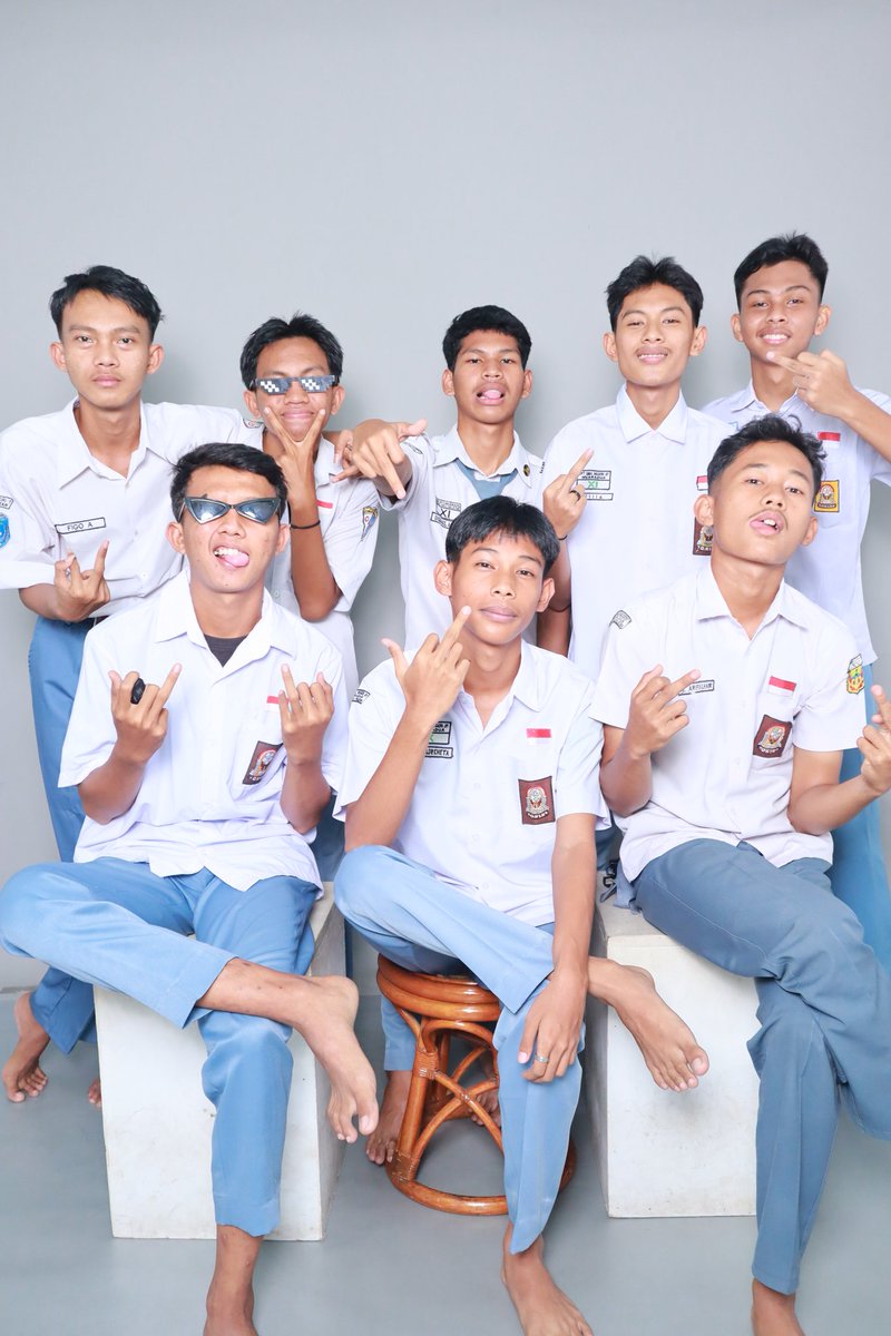 Franz_zz04's tweet photo. Save Memories 😎👥👥
#AnakSekolah #SMA #palembang #palembangboys https://t.co/F2xc9xufwN