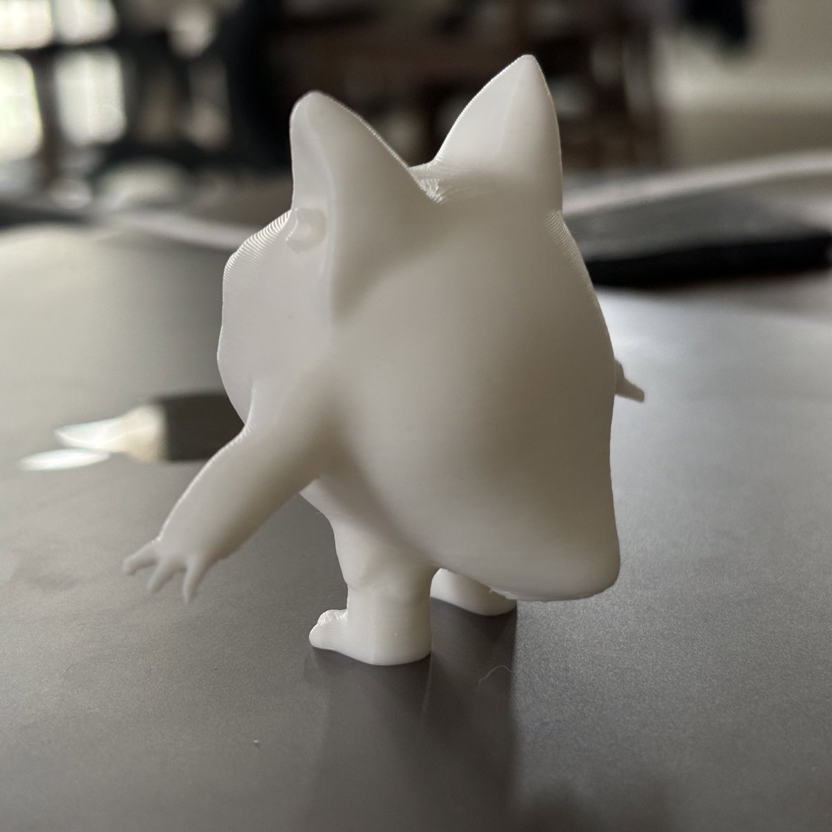 Sleepy_Circus's tweet photo. First print came out well, but too small for a gallery showing. 

Made the mesh 3X bigger and am printing it right now. So happy he can balance on his own though! https://t.co/0io9v7ihny